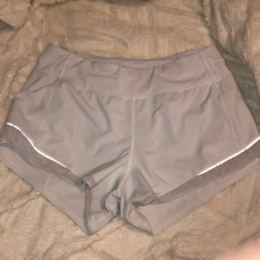 Lululemon Hotty Hot Short II *Long 4’’
